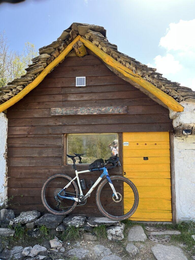 Refugio Norberto Nieto, Otín, foto 1